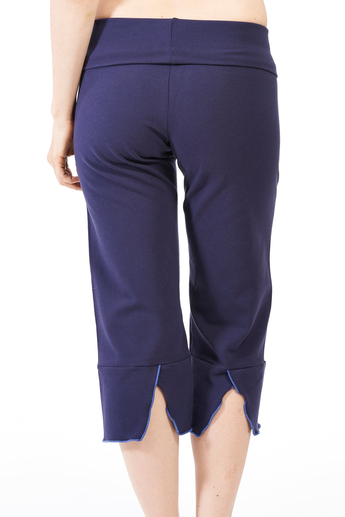 Slit-Back Yoga Capri - FOAT